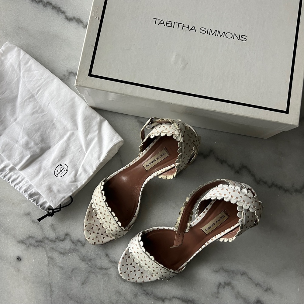 Tabitha Simmons "Leticia" Cream Scalloped Heels - Size 39.5